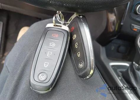 2019 Ford Escape Se from USA, damaged, VIN 1FMCU0GD3KUB20389